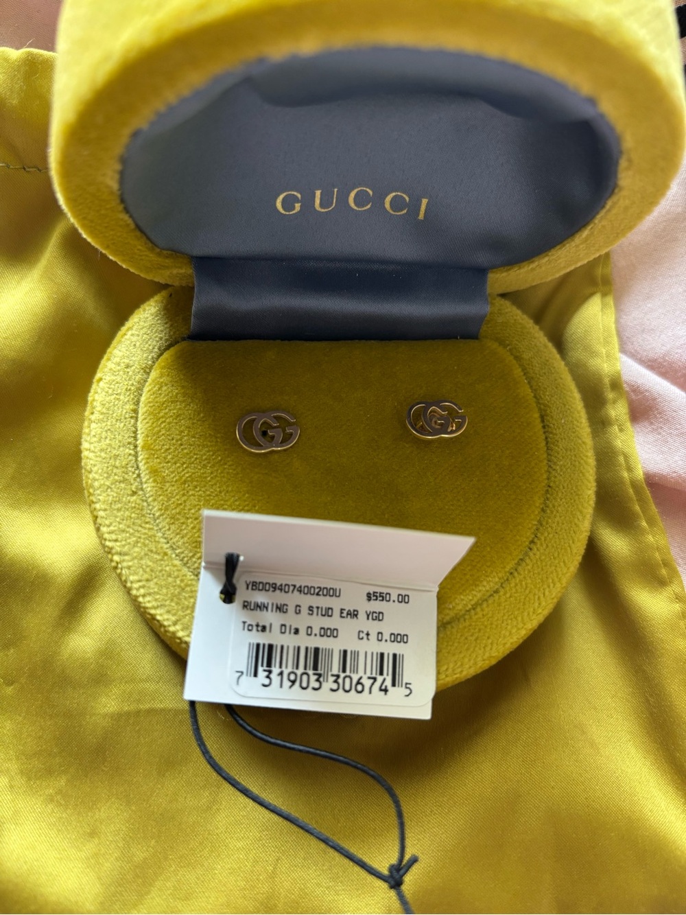 Gucci Running G Stud Earrings — Gold